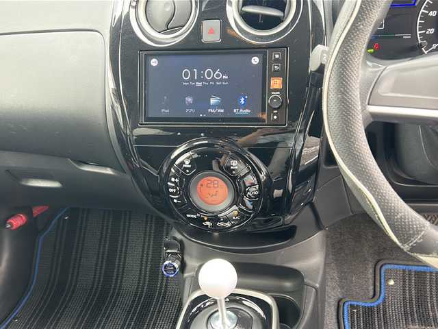 日産 ノート e－パワー X 岐阜県 2019(平31)年 3.4万km パール ワンオーナー/プッシュスタート/スマートキー/純正ディスプレイ付きラジオ/アラウンドビューモニター/AM/FM/Bluetooth/アプリ/iPad/純正エアロ/純正ドアバイザー/純正ホイル（ホイルのみ）/純正マット/オートライト/オートエアコン/横滑り防止/盗難防止/電動格納ミラー/DRIVEMODE/衝突軽減ブレーキ