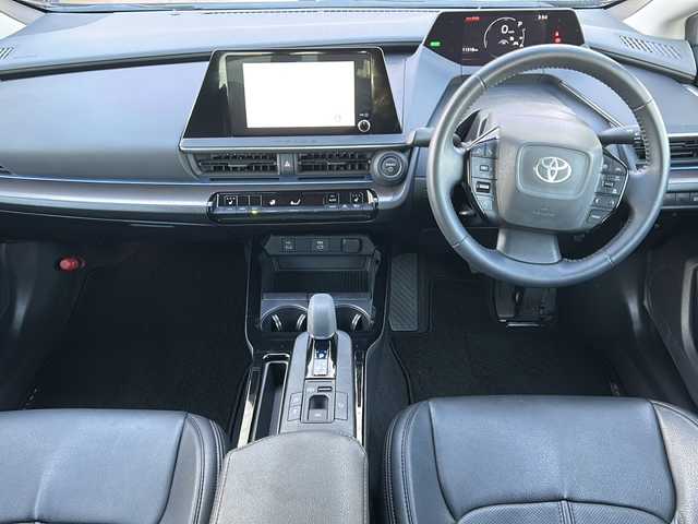 トヨタ プリウス G 栃木県 2023(令5)年 1.1万km アティチュードブラックマイカ 純正メモリナビ/・Bluetooth /・TV フルセグ/・バックカメラ/追従式クルーズコントロール/シートヒーター/ETC2.0/ドライブレコーダー/ドアバイザー/100V充電/純正19インチアルミホイール/衝突被害軽減システム/コーナーセンサー/レーンキープアシスト/オートライト/LEDヘッドライト/オートマチックハイビーム