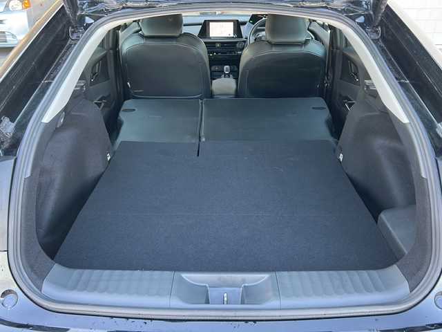 トヨタ プリウス G 栃木県 2023(令5)年 1.1万km アティチュードブラックマイカ 純正メモリナビ/・Bluetooth /・TV フルセグ/・バックカメラ/追従式クルーズコントロール/シートヒーター/ETC2.0/ドライブレコーダー/ドアバイザー/100V充電/純正19インチアルミホイール/衝突被害軽減システム/コーナーセンサー/レーンキープアシスト/オートライト/LEDヘッドライト/オートマチックハイビーム