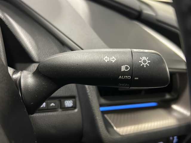 トヨタ プリウス G 栃木県 2023(令5)年 1.1万km アティチュードブラックマイカ 純正メモリナビ/・Bluetooth /・TV フルセグ/・バックカメラ/追従式クルーズコントロール/シートヒーター/ETC2.0/ドライブレコーダー/ドアバイザー/100V充電/純正19インチアルミホイール/衝突被害軽減システム/コーナーセンサー/レーンキープアシスト/オートライト/LEDヘッドライト/オートマチックハイビーム