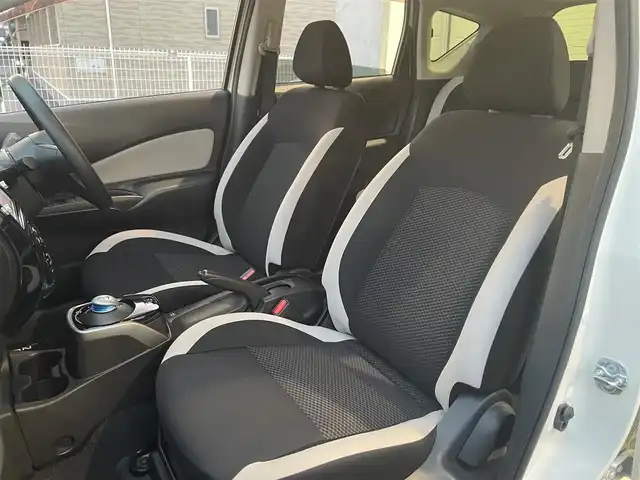 日産 ノート e－パワー X 福島県 2017(平29)年 1.6万km ブリリアントホワイトパール ワンオーナー/純正メモリーナビ/CD/DVD/SD/BT/USB/フルセグTV/社外14インチAW/衝突被害軽減システム/アラウンドビューモニター/スマート・ルームミラー/ステアリングリモコン/純正ドライブレコーダー/オートライト/プッシュスタート/ドアバイザー/フロアマット