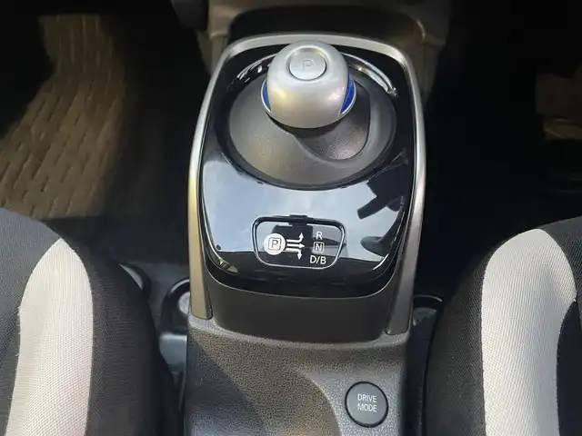日産 ノート e－パワー X 福島県 2017(平29)年 1.6万km ブリリアントホワイトパール ワンオーナー/純正メモリーナビ/CD/DVD/SD/BT/USB/フルセグTV/社外14インチAW/衝突被害軽減システム/アラウンドビューモニター/スマート・ルームミラー/ステアリングリモコン/純正ドライブレコーダー/オートライト/プッシュスタート/ドアバイザー/フロアマット