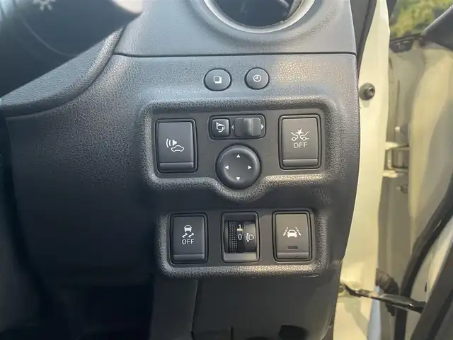 日産 ノート e－パワー X 福島県 2017(平29)年 1.6万km ブリリアントホワイトパール ワンオーナー/純正メモリーナビ/CD/DVD/SD/BT/USB/フルセグTV/社外14インチAW/衝突被害軽減システム/アラウンドビューモニター/スマート・ルームミラー/ステアリングリモコン/純正ドライブレコーダー/オートライト/プッシュスタート/ドアバイザー/フロアマット