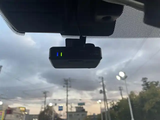 日産 ノート e－パワー X 福島県 2017(平29)年 1.6万km ブリリアントホワイトパール ワンオーナー/純正メモリーナビ/CD/DVD/SD/BT/USB/フルセグTV/社外14インチAW/衝突被害軽減システム/アラウンドビューモニター/スマート・ルームミラー/ステアリングリモコン/純正ドライブレコーダー/オートライト/プッシュスタート/ドアバイザー/フロアマット