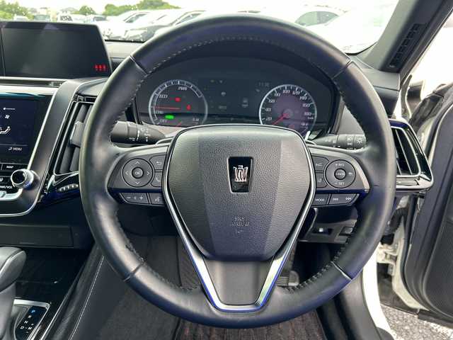 トヨタ クラウン ハイブリッド S 千葉県 2018(平30)年 1.9万km ホワイトパールクリスタルシャイン メーカーナビ　ステアヒーター　シートヒーター　パドルシフト　ステアスイッチ　ドラレコ　パワーシート　レーダークルーズ　AC100V　ＥＴＣ　純正１８ＡＷ　AHB LTA PCS 前後センサー LED