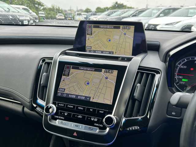 トヨタ クラウン ハイブリッド S 千葉県 2018(平30)年 1.9万km ホワイトパールクリスタルシャイン メーカーナビ　ステアヒーター　シートヒーター　パドルシフト　ステアスイッチ　ドラレコ　パワーシート　レーダークルーズ　AC100V　ＥＴＣ　純正１８ＡＷ　AHB LTA PCS 前後センサー LED