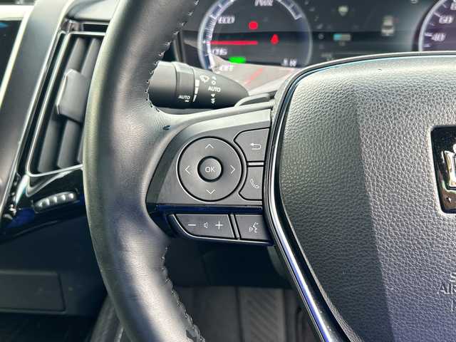 トヨタ クラウン ハイブリッド S 千葉県 2018(平30)年 1.9万km ホワイトパールクリスタルシャイン メーカーナビ　ステアヒーター　シートヒーター　パドルシフト　ステアスイッチ　ドラレコ　パワーシート　レーダークルーズ　AC100V　ＥＴＣ　純正１８ＡＷ　AHB LTA PCS 前後センサー LED