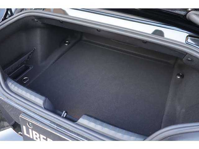 ＢＭＷ Ｚ４ M40i 大分県 2022(令4)年 1.4万km サファイアブラックP インテリジェントセーフティ/ヘッドアップディスプレイ/純正ナビ/ＣａｒＰｌａｙ/Bluetooth/ワイヤレス充電/バックカメラ/赤革（マグマレッド）/シートヒーター/パワーシート/ＬＥＤヘッドライト/アンビエントライト/純正19インチＡＷ/ミラー一体型ＥＴＣ/ドライブレコーダー（前）