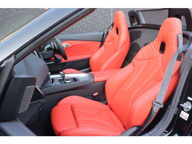 ＢＭＷ Ｚ４ M40i 大分県 2022(令4)年 1.4万km サファイアブラックP インテリジェントセーフティ/ヘッドアップディスプレイ/純正ナビ/ＣａｒＰｌａｙ/Bluetooth/ワイヤレス充電/バックカメラ/赤革（マグマレッド）/シートヒーター/パワーシート/ＬＥＤヘッドライト/アンビエントライト/純正19インチＡＷ/ミラー一体型ＥＴＣ/ドライブレコーダー（前）