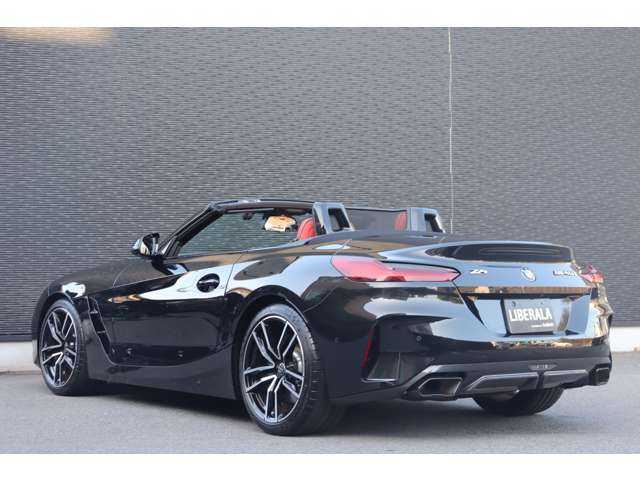 ＢＭＷ Ｚ４ M40i 大分県 2022(令4)年 1.4万km サファイアブラックP インテリジェントセーフティ/ヘッドアップディスプレイ/純正ナビ/ＣａｒＰｌａｙ/Bluetooth/ワイヤレス充電/バックカメラ/赤革（マグマレッド）/シートヒーター/パワーシート/ＬＥＤヘッドライト/アンビエントライト/純正19インチＡＷ/ミラー一体型ＥＴＣ/ドライブレコーダー（前）