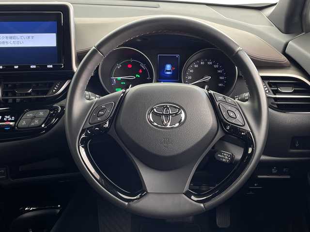 トヨタ Ｃ－ＨＲ G 鹿児島県 2019(平31)年 2.1万km ホワイトパールクリスタルシャイン 純正ナビ/(CD/DVD/SD/BT/フルセグ)/バックカメラ/Toyota Safety Sense/・プリクラッシュセーフティシステム/・レーントレーシングアシスト/・発進遅れ告知機能/・オートマチックハイビーム/・レーダークルーズコントロール/LEDオートライト/LEDフォグランプ/ハーフレザーシート/シートヒーター/純正18インチアルミホイール/ブラインドスポットモニター/クリアランスソナー/電動パーキングブレーキ/スマートキー/ビルトインETC