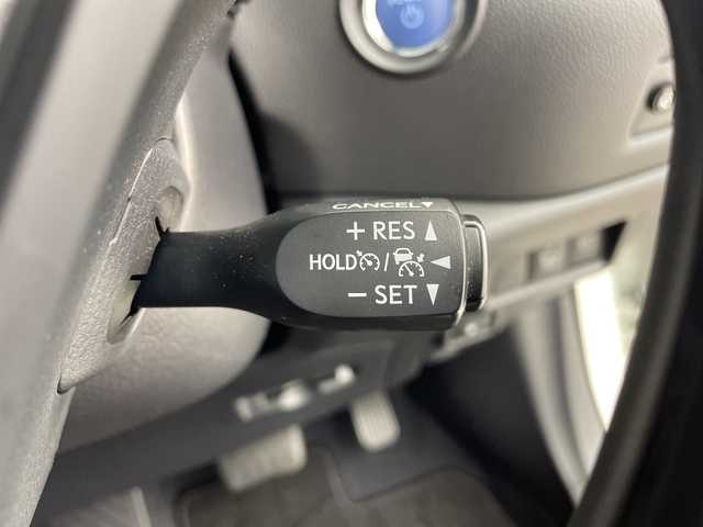 トヨタ Ｃ－ＨＲ G 鹿児島県 2019(平31)年 2.1万km ホワイトパールクリスタルシャイン 純正ナビ/(CD/DVD/SD/BT/フルセグ)/バックカメラ/Toyota Safety Sense/・プリクラッシュセーフティシステム/・レーントレーシングアシスト/・発進遅れ告知機能/・オートマチックハイビーム/・レーダークルーズコントロール/LEDオートライト/LEDフォグランプ/ハーフレザーシート/シートヒーター/純正18インチアルミホイール/ブラインドスポットモニター/クリアランスソナー/電動パーキングブレーキ/スマートキー/ビルトインETC