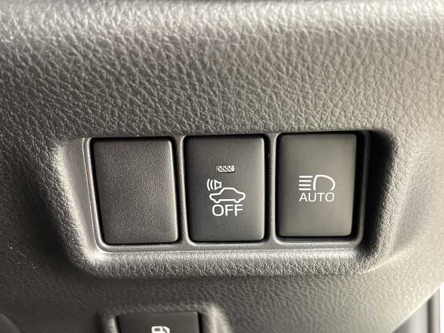 トヨタ Ｃ－ＨＲ G 鹿児島県 2019(平31)年 2.1万km ホワイトパールクリスタルシャイン 純正ナビ/(CD/DVD/SD/BT/フルセグ)/バックカメラ/Toyota Safety Sense/・プリクラッシュセーフティシステム/・レーントレーシングアシスト/・発進遅れ告知機能/・オートマチックハイビーム/・レーダークルーズコントロール/LEDオートライト/LEDフォグランプ/ハーフレザーシート/シートヒーター/純正18インチアルミホイール/ブラインドスポットモニター/クリアランスソナー/電動パーキングブレーキ/スマートキー/ビルトインETC