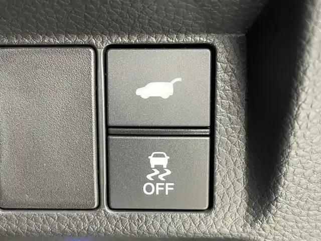 ホンダ ステップワゴン スパーダ eHEV 埼玉県 2024(令6)年 1.9万km プラチナホワイトパール 純正１１．４型ナビ　Ｂカメラ　温シート　ＢＳＭ　ＥＴＣ　両側パワースライドドア　パワーバックドア　オットマン　ハーフレザーシート　オートハイビーム　コーナーセンサー　レーンキープアシスト　純正ＬＥＤ