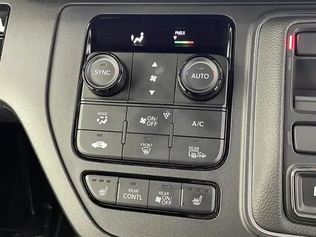 ホンダ ステップワゴン スパーダ eHEV 埼玉県 2024(令6)年 1.9万km プラチナホワイトパール 純正１１．４型ナビ　Ｂカメラ　温シート　ＢＳＭ　ＥＴＣ　両側パワースライドドア　パワーバックドア　オットマン　ハーフレザーシート　オートハイビーム　コーナーセンサー　レーンキープアシスト　純正ＬＥＤ