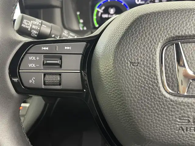 ホンダ ステップワゴン スパーダ eHEV 埼玉県 2024(令6)年 1.9万km プラチナホワイトパール 純正１１．４型ナビ　Ｂカメラ　温シート　ＢＳＭ　ＥＴＣ　両側パワースライドドア　パワーバックドア　オットマン　ハーフレザーシート　オートハイビーム　コーナーセンサー　レーンキープアシスト　純正ＬＥＤ