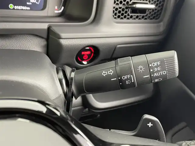 ホンダ ステップワゴン スパーダ eHEV 埼玉県 2024(令6)年 1.9万km プラチナホワイトパール 純正１１．４型ナビ　Ｂカメラ　温シート　ＢＳＭ　ＥＴＣ　両側パワースライドドア　パワーバックドア　オットマン　ハーフレザーシート　オートハイビーム　コーナーセンサー　レーンキープアシスト　純正ＬＥＤ