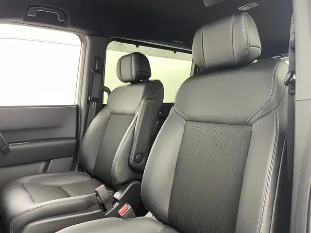 ホンダ ステップワゴン スパーダ eHEV 埼玉県 2024(令6)年 1.9万km プラチナホワイトパール 純正１１．４型ナビ　Ｂカメラ　温シート　ＢＳＭ　ＥＴＣ　両側パワースライドドア　パワーバックドア　オットマン　ハーフレザーシート　オートハイビーム　コーナーセンサー　レーンキープアシスト　純正ＬＥＤ