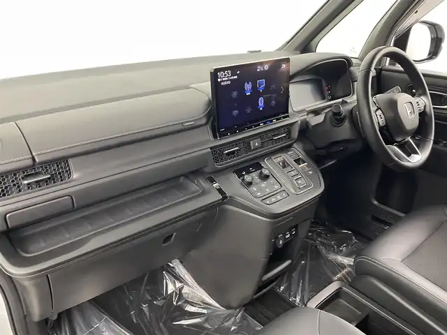 ホンダ ステップワゴン スパーダ eHEV 埼玉県 2024(令6)年 1.9万km プラチナホワイトパール 純正１１．４型ナビ　Ｂカメラ　温シート　ＢＳＭ　ＥＴＣ　両側パワースライドドア　パワーバックドア　オットマン　ハーフレザーシート　オートハイビーム　コーナーセンサー　レーンキープアシスト　純正ＬＥＤ