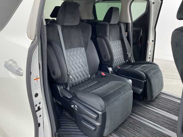 トヨタ アルファード S Aパッケージ 兵庫県 2019(令1)年 6.5万km ホワイトパールクリスタルシャイン ・Carrozeriaナビ/・CD・DVD・USB・BT・SD・TV/・サンルーフ/・デジタルインナーミラー/・Carrozeriaフリップダウンモニター/・ブラインドスポットモニター/・プリクラッシュセーフティ/・レーントレーシングアシスト/・クリアランスソナー/・パーキングサポートブレーキ/・先行者発進告知/・ナノイー/・オートマチックハイビーム/・レーダークルーズコントロール/・全方位ドライブレコーダー/・両側パワースライドドア/・LEDヘッドライト/・純正18インチホイール/・ステアリングスイッチ/・ビルトインETC/・電動パーキングブレーキ/・オートブレーキホールド