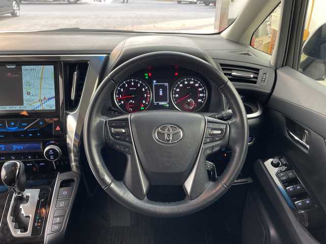トヨタ アルファード S Aパッケージ 兵庫県 2019(令1)年 6.5万km ホワイトパールクリスタルシャイン ・Carrozeriaナビ/・CD・DVD・USB・BT・SD・TV/・サンルーフ/・デジタルインナーミラー/・Carrozeriaフリップダウンモニター/・ブラインドスポットモニター/・プリクラッシュセーフティ/・レーントレーシングアシスト/・クリアランスソナー/・パーキングサポートブレーキ/・先行者発進告知/・ナノイー/・オートマチックハイビーム/・レーダークルーズコントロール/・全方位ドライブレコーダー/・両側パワースライドドア/・LEDヘッドライト/・純正18インチホイール/・ステアリングスイッチ/・ビルトインETC/・電動パーキングブレーキ/・オートブレーキホールド