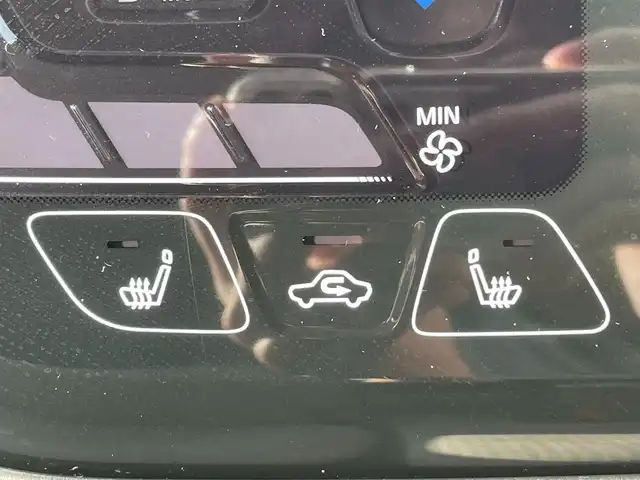 日産 デイズ X 新潟県 2024(令6)年 1.9万km ピンク フローズンバニラパール＆シルキーライラック/ワンオーナー/4WD/純正ホイール夏タイヤ/メモリナビ/フルセグテレビ/バックカメラ/アラウンドビューモニター/ウィンカーミラー/ドアバイザー/プッシュスタート/ETC/純正フロアマット/ステアリングヒーター/運転助手席シートヒーター/アイドリングストップ/Bluetooth/ドライブレコーダー/SOSスイッチ/スペアキー1個