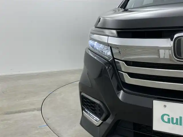 ホンダ ステップワゴン スパーダ eHEV G EXホンダS 岡山県 2021(令3)年 5万km プレミアムスパークルブラックパール 純正10インチナビ/・FM/AM/Bluetooth/フルセグ/CD/DVD/全方位カメラ/純正フリップダウンモニター/デジタルインナーミラー/シートヒーター/両側パワースライドドア/ドライブレコーダー/ETC2.0/ホンダセンシング/・衝突軽減ブレーキ/・車線逸脱警報/・アダプティブクルーズコントロール/・コーナーセンサー/・オートハイビーム/LEDヘッドライト/・フォグライト/純正フロアマット/純正アルミ