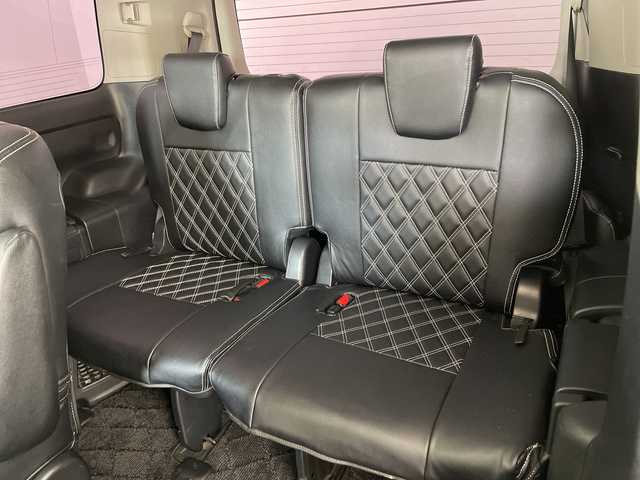 トヨタ ヴォクシー ZS 兵庫県 2014(平26)年 8万km ボルドーマイカメタリック ・社外8インチナビ&BT&CD&DVD&TV&USB&SD/・バックカメラ/・フリップダウンモニター/・両側パワースライドドア/・アイドリングストップ/・横滑り防止装置/・ドライブスタートコントロール/・S－VSC/・MTモード付AT/・ステアリングスイッチ/・レザー調シートカバー/・フロアマット/・ミラー型前後ドライブレコーダー/・ビルトインETC/・社外スピーカー/・オートミラー/・モデリスタマフラー/・TRDダウンサスペンション/・社外テールランプ/・LEDヘッドライト/・フォグランプ/・エンジンスターター/・スペアキー/・取扱説明書/・保証書