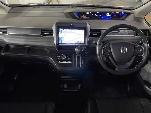 ホンダ フリード G ホンダセンシング 広島県 2018(平30)年 4.8万km ホワイトオーキッドパール 純正９型ナビ　/両側パワースライドドア　/エアロ　/レーダークルーズコントロール　/バックカメラ　/フルセグ　/レーンキープアシスト　/衝突軽減ブレーキ　/コーナーセンサー　/LEDヘッドランプ　/ドラレコ　/ETC/純正１５インチアルミホイール(185/65/R15)/エアバック（運転席/助手席）