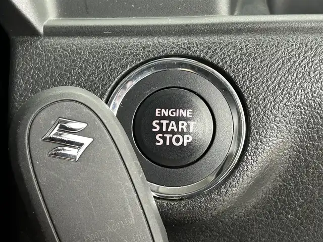 スズキ ソリオ バンディット HV MV Dカメラ ブレーキS 道央・札幌 2017(平29)年 2万km ピュアホワイトP ・４ＷＤ/・純正ナビ/・バックカメラ/・衝突軽減ブレーキ/・フルセグＴＶ＆Ｂｌｕｅｔｏｏｔｈ＆ＣＤ＆ＤＶＤ/・シートヒーター/・オートライト/・ＥＴＣ/・クルーズコントロール/・オートエアコン/・スマートキー＆プッシュスタート/・レーンアシスト/・横滑り防止機能/・片側パワースライドドア/・ミラーヒーター/・純正アルミホイール/・純正フロアマット/・ＬＥＤヘッドライト/・盗難防止システム/・Ｗエアバック