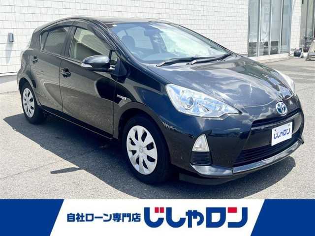 トヨタ アクア G ブラックソフトレザーセレ 福岡県 2014(平26)年 6.3万km ブラックマイカ (株)IDOMが運営する【じしゃロン八幡東店】の自社ローン専用車両になります。こちらは現金またはオートローンご利用時の価格です。自社ローンご希望の方は別途その旨お申付け下さい/純正メモリナビ【NSZN-W64T】/(Bluetooth/CD/DVD/SD/フルセグTV)/バックカメラ/エンジンプッシュスタート/ETC/電動格納ミラー/レザーシート/純正フロアマット/フォグランプ/オートライト/ヘッドライトレベライザー/スペアキー有/スマートキー/ナビ取扱説明書/取扱説明書