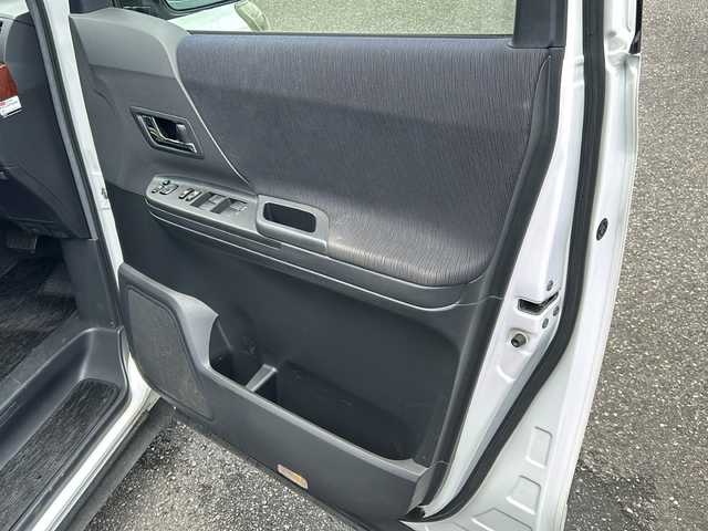 トヨタ ヴェルファイア 2．4Z プラチナセレクションⅡ 新潟県 2010(平22)年 16.7万km ホワイトパールクリスタルシャイン ・寒冷地仕様/・純正ナビ&CD&DVD/・両側パワースライドドア/・パワーバックドア/・バックカメラ/・コーナーセンサー/・フリップダウンモニター/・ステアリングスイッチ/・社外ＥＴＣ/・社外GPSレーダー/・TVキャンセラー/・プッシュスタート/・レザー調シートカバー/・ＨＩＤヘッドライト/・フォグランプ/・オートライト/・スマートキー/・社外エンジンスターター/・社外ＡＷ夏タイヤ積込