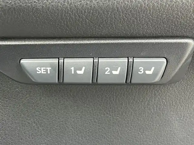 レクサス ＮＸ 300 Iパッケージ 滋賀県 2018(平30)年 5.5万km グラファイトブラックガラスフレーク 純正ナビ/・Bluetooth/・フルセグ/・CD/DVD/パノラミックビューモニター/革巻きステアリング/ステアリングリモコン/パドルシフト/ステアリングヒーター/ETC2.0/赤レザーシート/前席パワーシート/前席シートヒーター/オートリトラミラー/LEDヘッドライト/オートハイビーム/ヘッドライトウォッシャー/ブラインドスポットモニター/レーンディパーチャーアラート/プリクラッシュセーフティー/クリアランスソナー/スマートキー/スペアキー