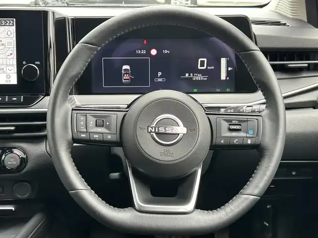 日産 ノート X FOUR 道央・札幌 2022(令4)年 1.3万km ガーネットレッド ・４WD/・衝突軽減ブレーキ/・プロパイロット/・寒冷地仕様/・純正ナビ/　BT＆USB＆TV/・全方位カメラ/・バックカメラ/・フロントカメラ/・サイドカメラ/・デジタルインナーミラー/・ブラインドスポットモニター/・置くだけ充電/・シートヒーター/・オートエアコン/・プッシュスタート/・スマートキー/・オートリトラミラー/・ステアリングヒーター/・前後ドライブレコ―ダー/・ビルトインjETC/・純正フロアマット/・ドアバイザー/・ウィンカーミラ/・フォグライト/・スペアキー