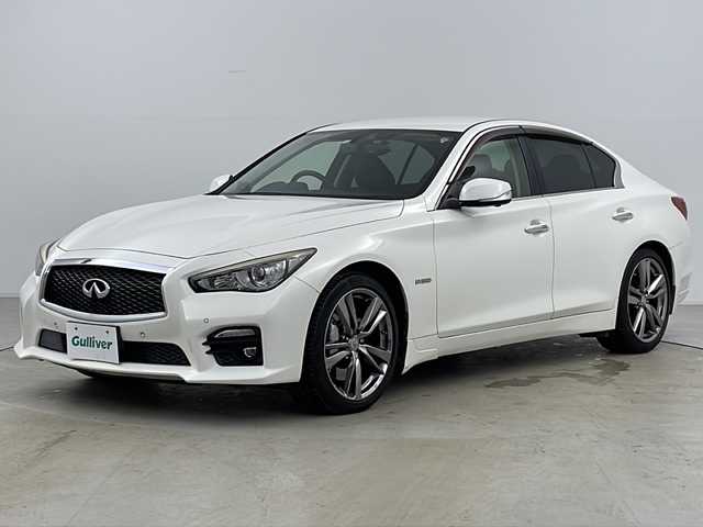 日産 スカイライン ハイブリッド 350GT FOUR TypeSP 道央・札幌 2014(平26)年 6.7万km クリスタルホワイトパール ・純正ナビTV&DVD&CD&BT&MSV/・ハイブリッド/・全方位カメラ/・エマージェンシーブレーキ/・インテリジェットペダル/・車線逸脱警報/・車線逸脱防止支援/・後側方車両検知警報/・後側方衝突防止システム/・前席パワーシート/・前席シートヒーター/・運転席メモリーシート/・ドライブレコーダー360°/・クルーズコントロール/・レザーシート/・パドルシフト/・ステアリングスイッチ/・革巻きステアリング/・プッシュスタート/・スマートキー/・ビルトインETC/・空気圧センサー/・社外GPSレーダー/・オートライト/・LEDヘッドライト/・LEDフォグ/・DRIVE MODE/・横滑り防止