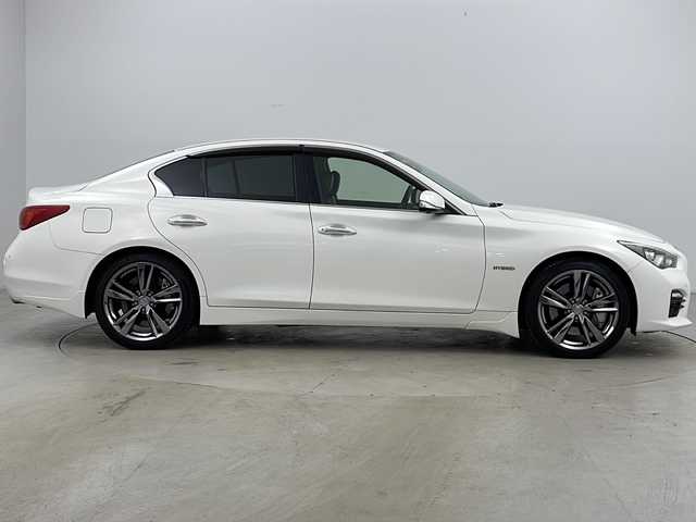 日産 スカイライン ハイブリッド 350GT FOUR TypeSP 道央・札幌 2014(平26)年 6.7万km クリスタルホワイトパール ・純正ナビTV&DVD&CD&BT&MSV/・ハイブリッド/・全方位カメラ/・エマージェンシーブレーキ/・インテリジェットペダル/・車線逸脱警報/・車線逸脱防止支援/・後側方車両検知警報/・後側方衝突防止システム/・前席パワーシート/・前席シートヒーター/・運転席メモリーシート/・ドライブレコーダー360°/・クルーズコントロール/・レザーシート/・パドルシフト/・ステアリングスイッチ/・革巻きステアリング/・プッシュスタート/・スマートキー/・ビルトインETC/・空気圧センサー/・社外GPSレーダー/・オートライト/・LEDヘッドライト/・LEDフォグ/・DRIVE MODE/・横滑り防止