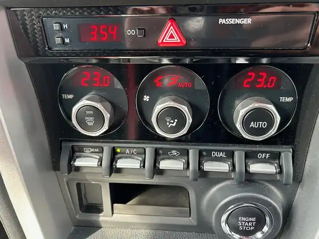 トヨタ ８６ GT リミテッド 熊本県 2016(平28)年 5.4万km ピュアレッド ワンオーナー/TRDエアロ/TRDマフラー/HKS車高調/HKSターボキット/TWS18インチAW/ENDLESSキャリパー/OGURAシングルクラッチ/TRUSTオイルクラー/BRIDEフルバケットシート/プッシュスタート/純正ナビ/（CD・DVD・フルセグTV・BTオーディオ・SD）/バックカメラ/ETC/クルーズコントロール/横滑り防止装置/純正荷室マット/純正フロアマット/ドアバイザー/新車保証書/取扱説明書/スマートスペアキー×1本