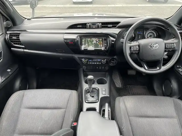トヨタ ハイラックス Z ブラックラリーエディション 熊本県 2020(令2)年 5万km アティチュードブラックマイカ 社外ナビ/・ＡＭ／ＦＭ／ＣＤ／ＤＶＤ／ＳＤ／ＢＴ／ＨＤＭＩ/・フルセグTV/・バックカメラ/トヨタセーフティセンス/・プリクラッシュセーフティ/・レーンディパーチャアラート/・ロードサインアシスト/・先行車発進告知/レーダークルーズコントロール/ステアリングリモコン/ＥＴＣ/ダウンヒルアシスト/リアデフロック/ハードベッドライナー/スマートキー/プッシュスタート/純正フロアマット/純正ドアバイザー/純正アルミホイール