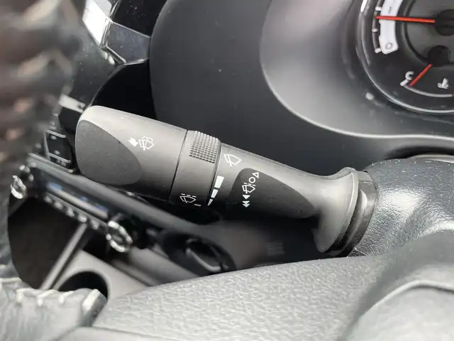 トヨタ ハイラックス Z ブラックラリーエディション 熊本県 2020(令2)年 5万km アティチュードブラックマイカ 社外ナビ/・ＡＭ／ＦＭ／ＣＤ／ＤＶＤ／ＳＤ／ＢＴ／ＨＤＭＩ/・フルセグTV/・バックカメラ/トヨタセーフティセンス/・プリクラッシュセーフティ/・レーンディパーチャアラート/・ロードサインアシスト/・先行車発進告知/レーダークルーズコントロール/ステアリングリモコン/ＥＴＣ/ダウンヒルアシスト/リアデフロック/ハードベッドライナー/スマートキー/プッシュスタート/純正フロアマット/純正ドアバイザー/純正アルミホイール