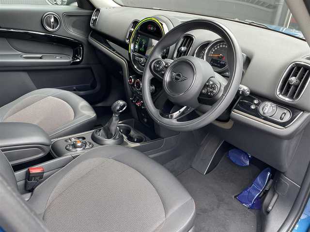 ＭＩＮＩ ミニ クロスオーバー クーパー D 香川県 2020(令2)年 1.7万km アイランドブルー ワンオーナー/純正ナビ/Bカメラ/ETC/インテリジェンスセーフティ/パーキングアシスト/ACC/コンフォートアクセス/LEDヘッドライト/Fフォグライト/電動リアゲート/スマートキー/スペアキー×1本/取説/保証書
