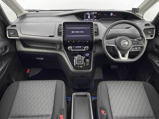 日産 セレナ e－パワー ハイウェイスター V 鹿児島県 2020(令2)年 2.9万km ダークメタルグレー 純正SDナビ/(BT/CD/DVD/AM/FM/フルセグTV)/プロパイロット/アラウンドビューモニター/両側パワースライドドア/パーキングアシスト/バックカメラ/前後コーナーセンサー/純正前後ドライブレコーダー/前席シートヒーター/アイドリングストップ/純正フリップダウンモニター/ウォークスルー/純正LEDヘッドライト/純正ビルトインETC/純正フロアマット/純正16インチアルミホイール/電動パーキングブレーキ/オートホールド/保証書/取扱説明書