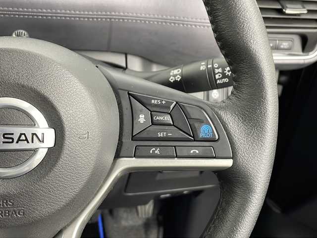 日産 セレナ e－パワー ハイウェイスター V 鹿児島県 2020(令2)年 2.9万km ダークメタルグレー 純正SDナビ/(BT/CD/DVD/AM/FM/フルセグTV)/プロパイロット/アラウンドビューモニター/両側パワースライドドア/パーキングアシスト/バックカメラ/前後コーナーセンサー/純正前後ドライブレコーダー/前席シートヒーター/アイドリングストップ/純正フリップダウンモニター/ウォークスルー/純正LEDヘッドライト/純正ビルトインETC/純正フロアマット/純正16インチアルミホイール/電動パーキングブレーキ/オートホールド/保証書/取扱説明書