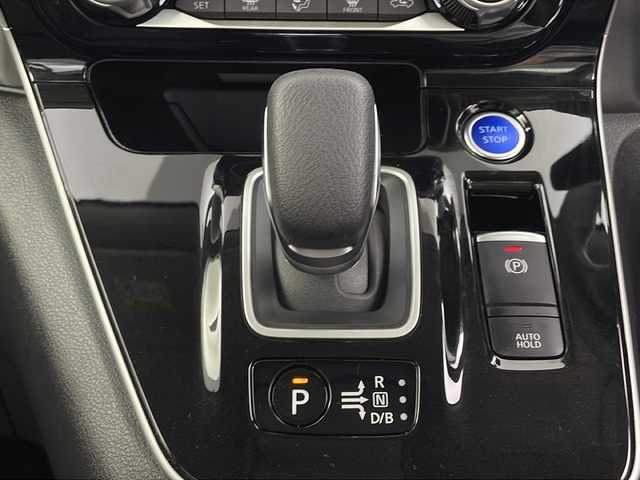 日産 セレナ e－パワー ハイウェイスター V 鹿児島県 2020(令2)年 2.9万km ダークメタルグレー 純正SDナビ/(BT/CD/DVD/AM/FM/フルセグTV)/プロパイロット/アラウンドビューモニター/両側パワースライドドア/パーキングアシスト/バックカメラ/前後コーナーセンサー/純正前後ドライブレコーダー/前席シートヒーター/アイドリングストップ/純正フリップダウンモニター/ウォークスルー/純正LEDヘッドライト/純正ビルトインETC/純正フロアマット/純正16インチアルミホイール/電動パーキングブレーキ/オートホールド/保証書/取扱説明書