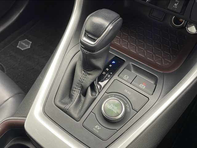 トヨタ ＲＡＶ４ ハイブリットG 千葉県 2021(令3)年 3.4万km アティチュードブラックマイカ 禁煙車/TRDキャリア/BALMINUM18インチAW/純正ディーラー9インチナビ/CD DVD　BT　フルセグ/バックカメラ/ビルトインETC/黒レザーシート/運転席シートヒーター/トヨタセーフティセンス/レーダークルーズコントロール/ハンドルヒーター/LEDヘッドライト/オートライト/オートハイビーム/前後ドライブレコーダー/スマートキー/プッシュスタート