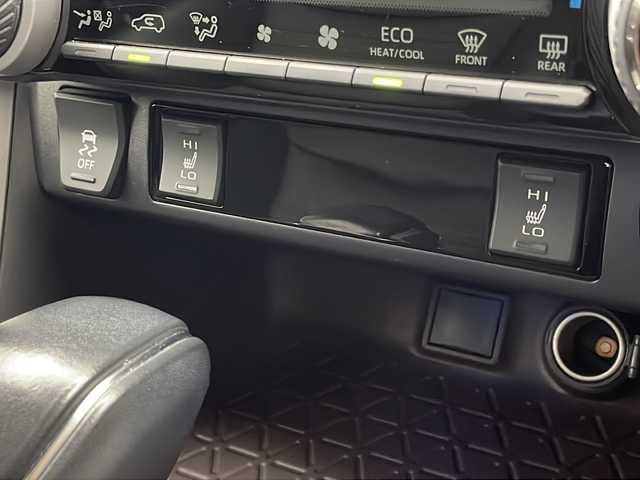 トヨタ ＲＡＶ４ ハイブリットG 千葉県 2021(令3)年 3.4万km アティチュードブラックマイカ 禁煙車/TRDキャリア/BALMINUM18インチAW/純正ディーラー9インチナビ/CD DVD　BT　フルセグ/バックカメラ/ビルトインETC/黒レザーシート/運転席シートヒーター/トヨタセーフティセンス/レーダークルーズコントロール/ハンドルヒーター/LEDヘッドライト/オートライト/オートハイビーム/前後ドライブレコーダー/スマートキー/プッシュスタート