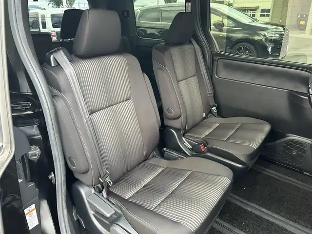 トヨタ ヴォクシー ZS 煌Ⅱ 和歌山県 2020(令2)年 6万km ブラック 純正９型ナビ/フルセグTV/バックカメラ/純正フリップダウンモニター/(BT/CD/DVD)/プリクラッシュセーフティー/クルーズコントロール/レーンディパーチャーアラート/クリアランスソナー/横滑り防止機能/前後ドライブレコーダー/ビルトインETC２．０/後席サンシェード/ドアバイザー/LEDヘッドライト/フォグランプ/オートライト