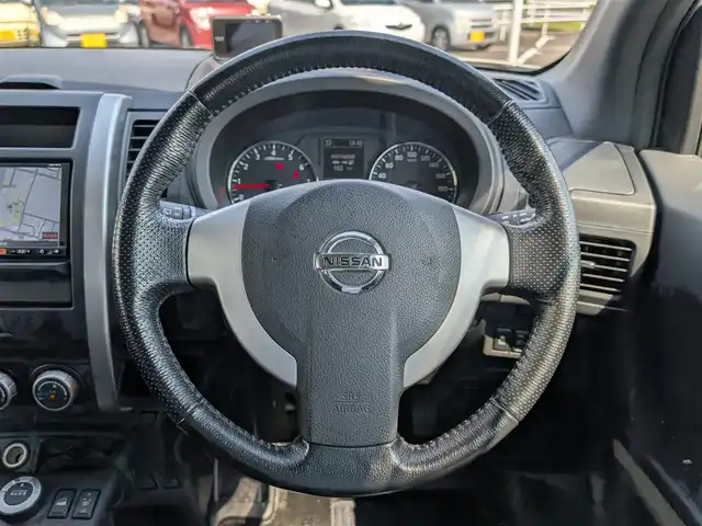 日産 エクストレイル 20Xt 福井県 2012(平24)年 5.7万km ブリリアントホワイトパール ワンオーナー/純正SDナビ（MM112-A）/　（CD/ワンセグテレビ/ラジオ）/4WD/ルーフレール/全席シートヒーター/ダウンヒルアシストコントロール/ビルトインETC/純正18インチアルミホイール/純正フロアマット/キセノンヘッドライト/フォグランプ/オートハイビーム/バックカメラ/横滑り防止装置/盗難防止装置/スペアキー2本/保証書/取扱説明書