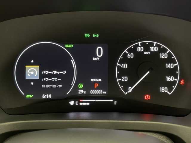 ホンダ ヴェゼル ハイブリッド e:HEV Z 宮崎県 2025(令7)年 0.1万km未満 プラチナホワイトパール 登録済み未使用車/ホンダセンシング/純正9型ディスプレイオーディオナビTV/（3VC4AG3/HondaCONNECT/FMAM/USB/HDMI/Bluetooth/フルセグTV)/純正バックカメラ/純正ビルトインETC2.0/純正フロントグリルベルリナブラック/純正LEDオートライト/純正LEDフォグ/純正18インチアルミ/アダプティブクルーズコントロール/レーンディパーチャーアラート/ブラインドスポットモニター/ダウンヒルアシストコントロール/電子パーキング/ブレーキホールド/ワイヤレス充電器/デュアルオートエアコン/パドルシフト/ハーフレザーシート/前席シートヒーター/ステアリングヒーター/パワーバックドア/クリアランスソナー/スマートキー/プッシュエンジンスタート/スペアキー/新車時保証書/取扱い説明書