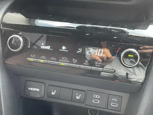 トヨタ ヤリスクロス ハイブリッド Z アドベンチャー 滋賀県 2024(令6)年 0.6万km ブラックマイカ 禁煙車/８型メーカオプションナビ/（USB/HDMI、AppleCarPlay、AndroidAuto）/フルセグTV/全方位カメラ/ETC/前後ドライブレコーダー/合皮シート/前席シートヒーター/ステアリングヒーター/運転席パワーシート/トヨタセーフティーセンス/レーダークルーズコントロール/LEDヘッドライト/ルーフレール