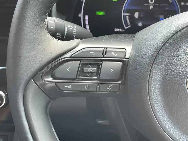トヨタ ヤリスクロス ハイブリッド Z アドベンチャー 滋賀県 2024(令6)年 0.6万km ブラックマイカ 禁煙車/８型メーカオプションナビ/（USB/HDMI、AppleCarPlay、AndroidAuto）/フルセグTV/全方位カメラ/ETC/前後ドライブレコーダー/合皮シート/前席シートヒーター/ステアリングヒーター/運転席パワーシート/トヨタセーフティーセンス/レーダークルーズコントロール/LEDヘッドライト/ルーフレール